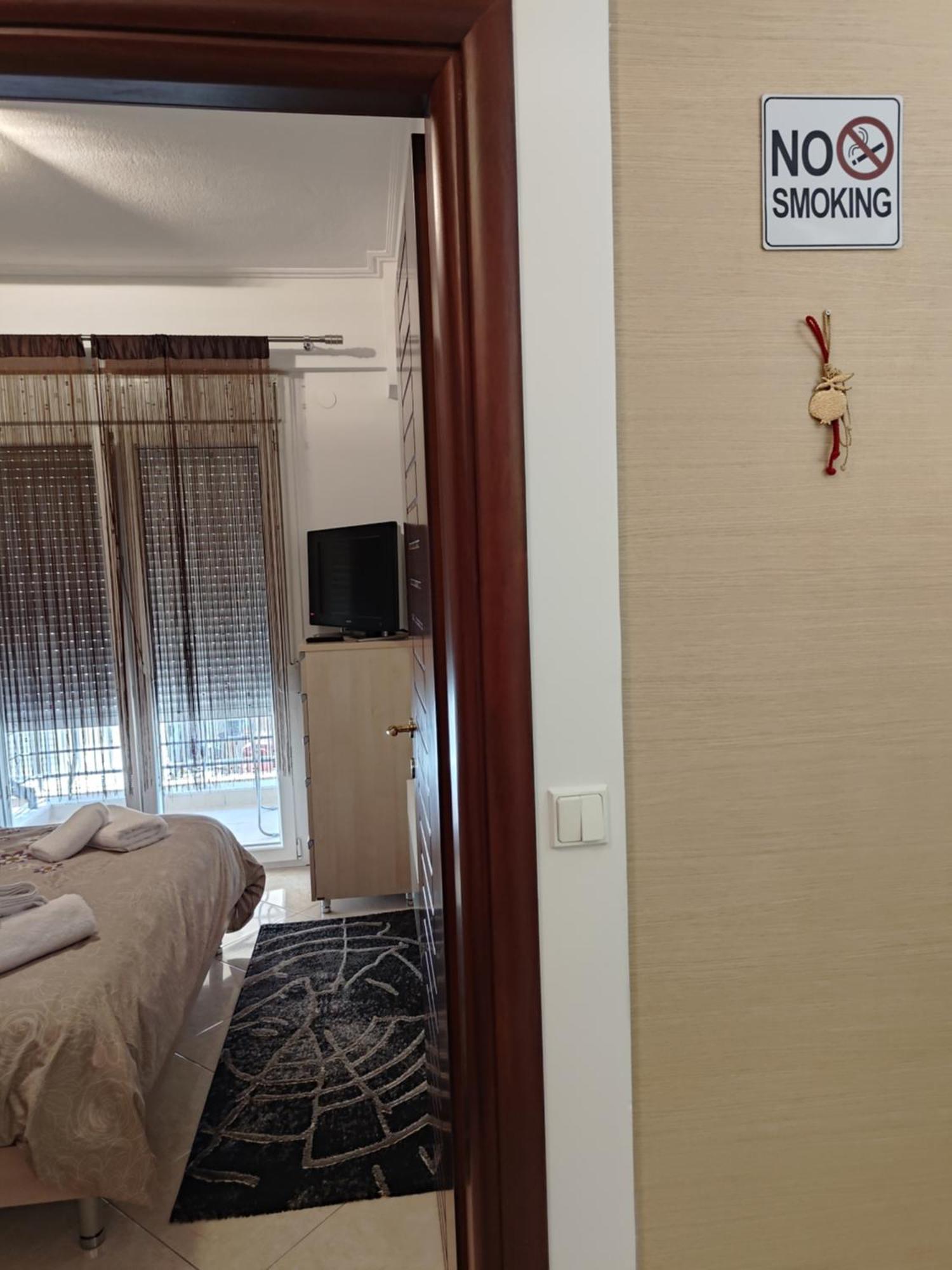 Jordan Downtown Apartment & Parking Катеріні Екстер'єр фото