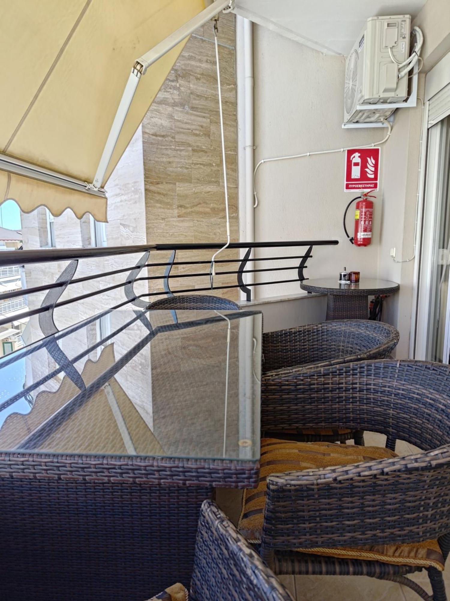Jordan Downtown Apartment & Parking Катеріні Екстер'єр фото